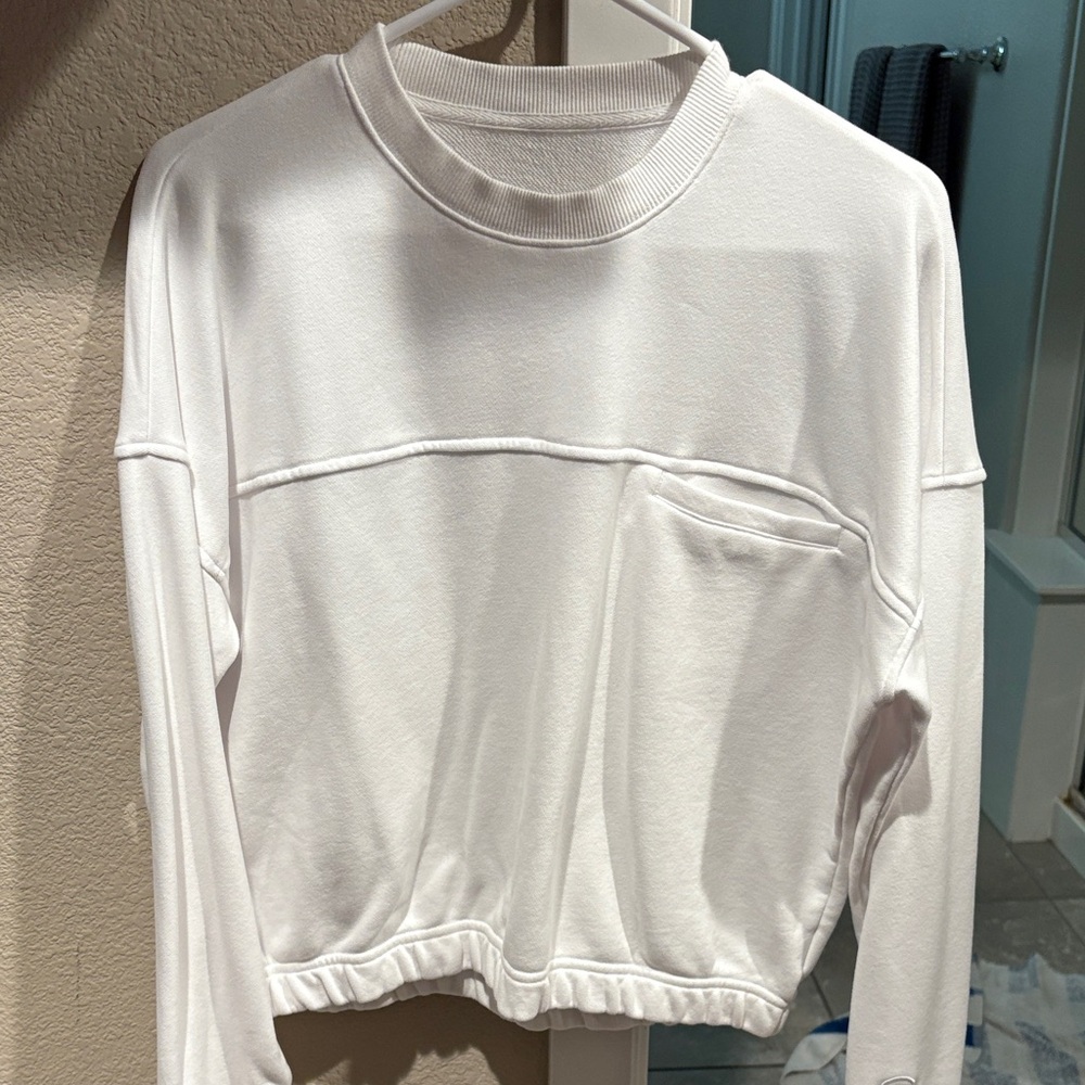 Vuori Women's White Crew Neck Sweater Sedona Crew